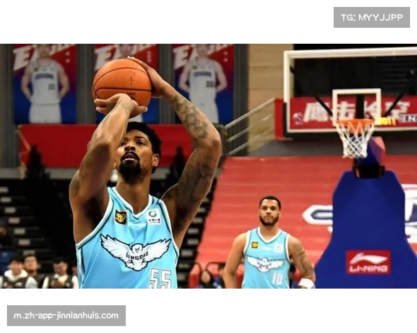 青岛国信签回旧将克劳福德 内线护框与篮板保护针对性补强